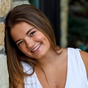 Meet your Posher, Lily